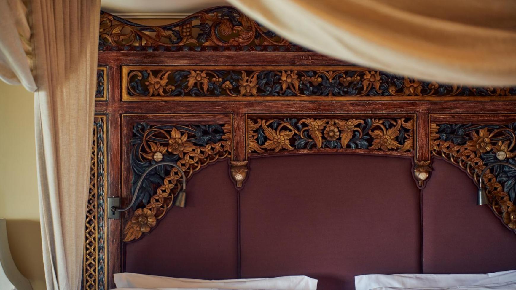 Ayana Resort Bali Jimbaran Extérieur photo Detail of the bed