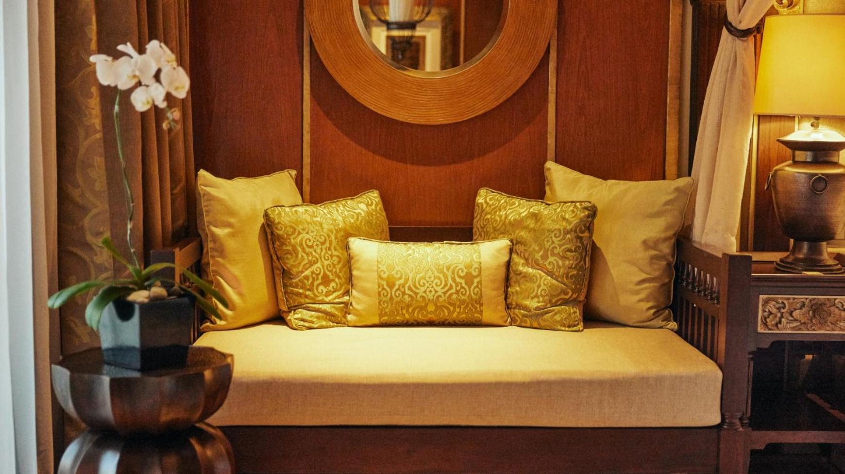 Ayana Resort Bali Jimbaran Extérieur photo A daybed