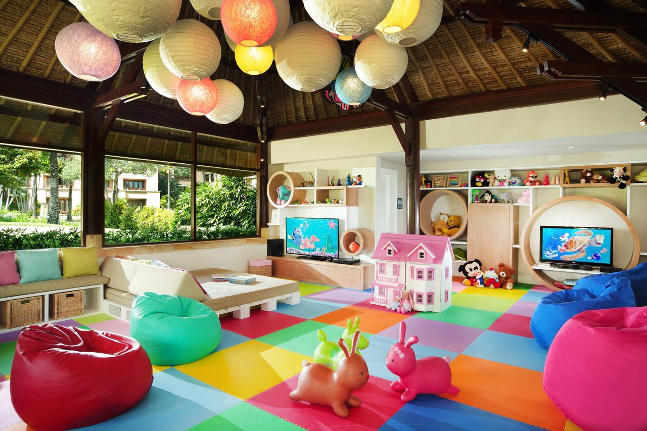 Ayana Resort Bali Jimbaran Extérieur photo Kids Club at The Royal